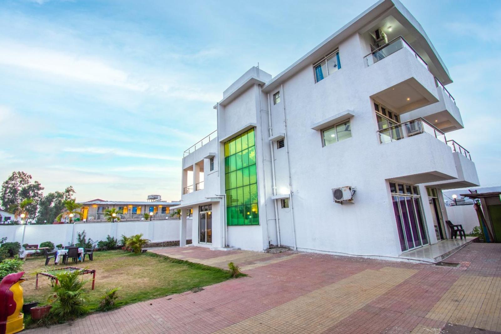 Empyrean Stay Ll 6Bhk Ll Royal Bramha Palace Ll Pvt Pool Ll Lonavala Kültér fotó
