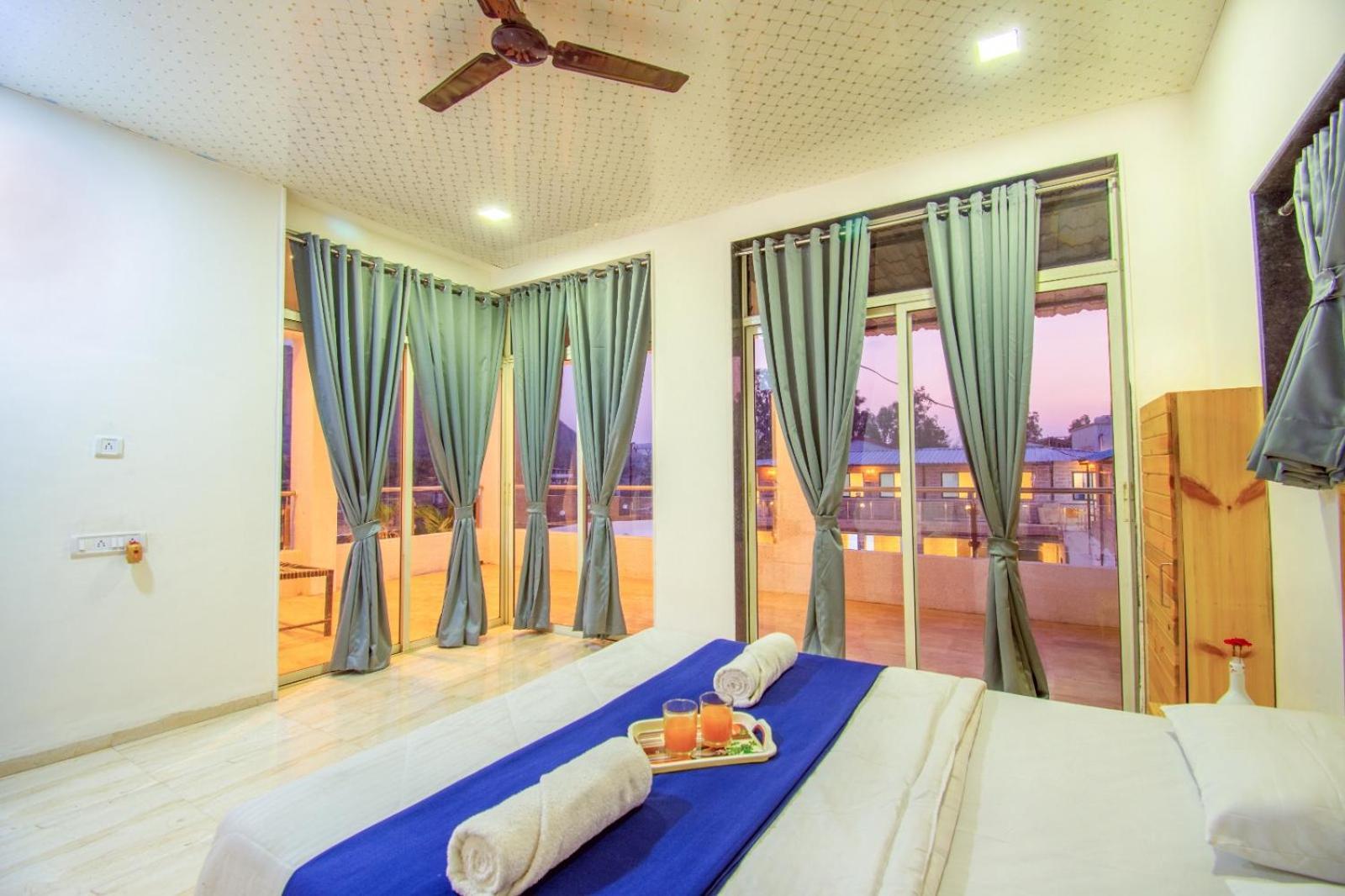 Empyrean Stay Ll 6Bhk Ll Royal Bramha Palace Ll Pvt Pool Ll Lonavala Kültér fotó
